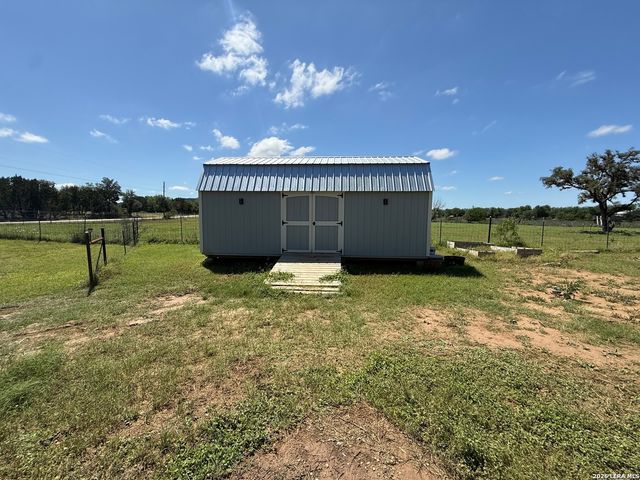 153 PARK DR, Bandera, TX 78003