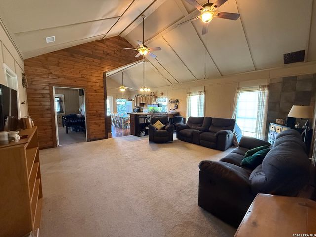 153 PARK DR, Bandera, TX 78003