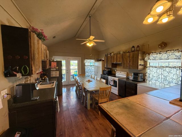 153 PARK DR, Bandera, TX 78003