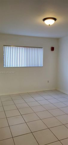 5420 W 21st Ct 108, Hialeah, FL 33016