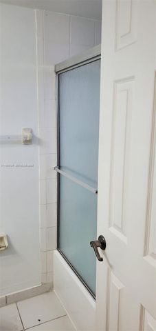 5420 W 21st Ct 108, Hialeah, FL 33016