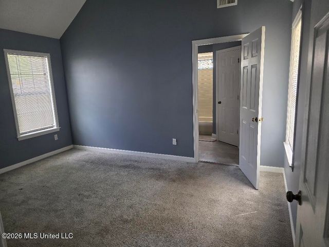 647 Woodsmoke Drive, Southaven, MS 38671