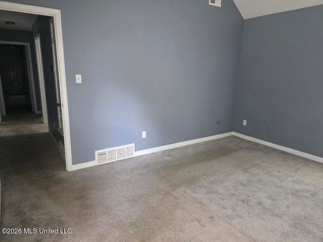 647 Woodsmoke Drive, Southaven, MS 38671