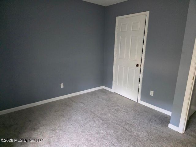 647 Woodsmoke Drive, Southaven, MS 38671