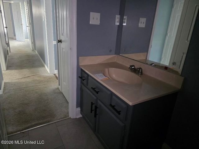 647 Woodsmoke Drive, Southaven, MS 38671