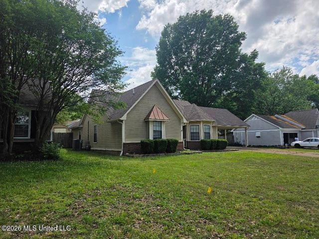 647 Woodsmoke Drive, Southaven, MS 38671