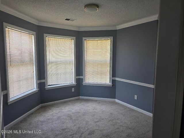 647 Woodsmoke Drive, Southaven, MS 38671
