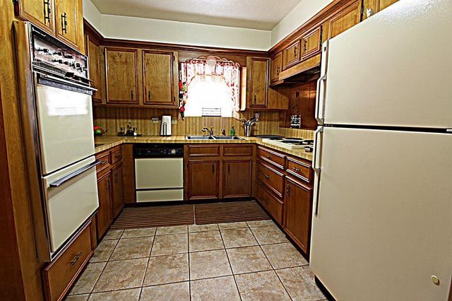 13723 Pepper Knoll Drive, Houston, TX 77065