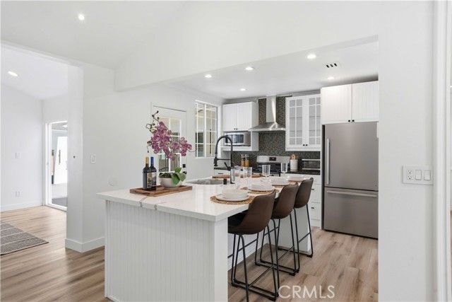 17721 Burbank, Encino (los Angeles), CA 91316