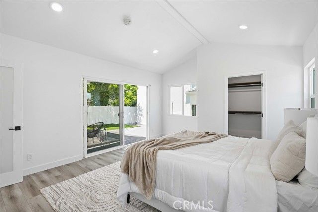 17721 Burbank, Encino (los Angeles), CA 91316