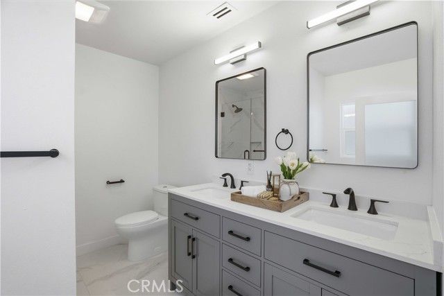 17721 Burbank, Encino (los Angeles), CA 91316