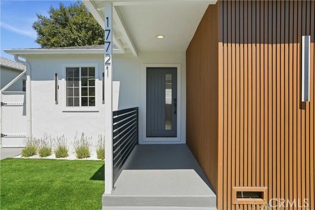 17721 Burbank, Encino (los Angeles), CA 91316