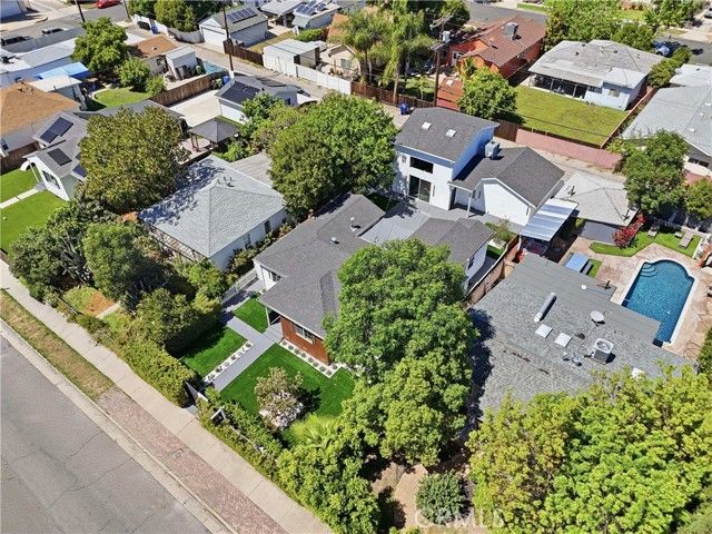 17721 Burbank, Encino (los Angeles), CA 91316