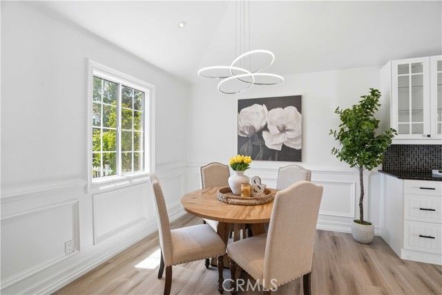 17721 Burbank, Encino (los Angeles), CA 91316