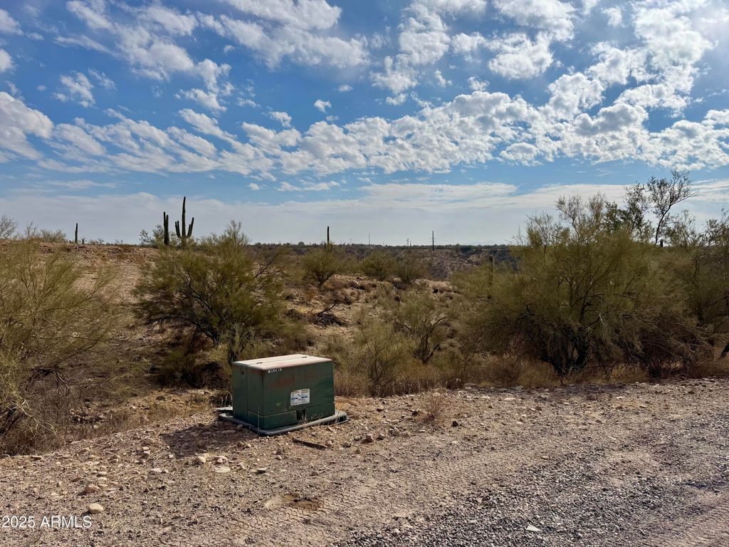 43925 N Saguaro Blossom Lane -, Morristown, AZ 85342 — exterior