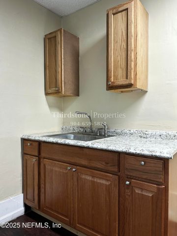 2501 MYRA Street, Jacksonville, FL 32204