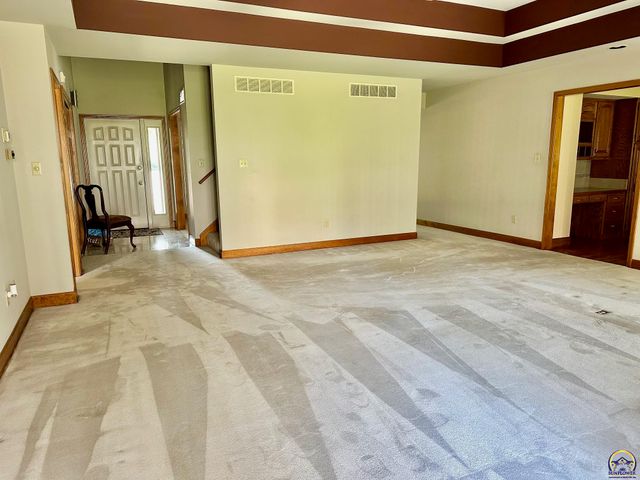 3101 SW Muirfield CT, Topeka, KS 66614