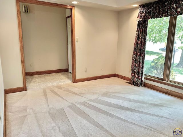 3101 SW Muirfield CT, Topeka, KS 66614