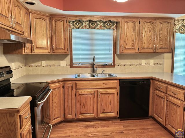 3101 SW Muirfield CT, Topeka, KS 66614