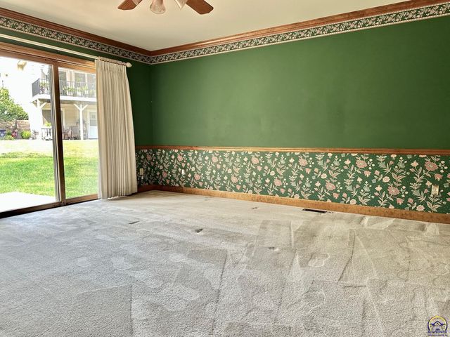 3101 SW Muirfield CT, Topeka, KS 66614