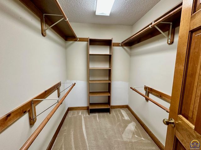 3101 SW Muirfield CT, Topeka, KS 66614