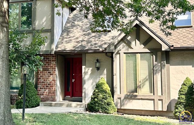 3101 SW Muirfield CT, Topeka, KS 66614