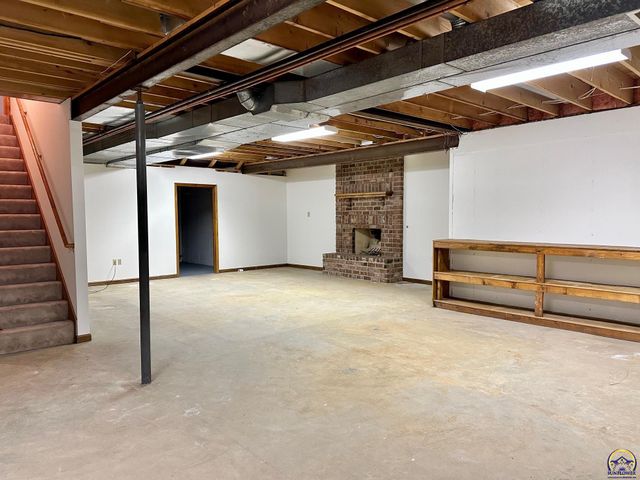 3101 SW Muirfield CT, Topeka, KS 66614