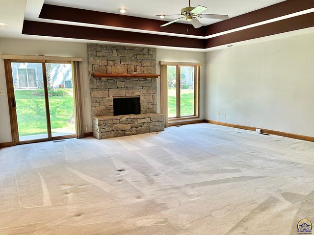 3101 SW Muirfield CT, Topeka, KS 66614