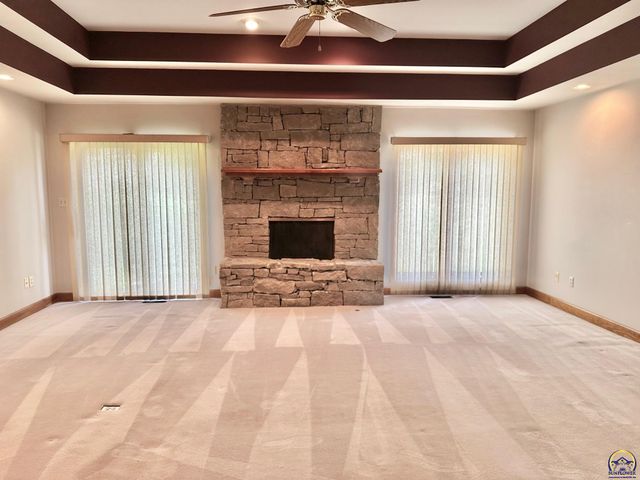 3101 SW Muirfield CT, Topeka, KS 66614