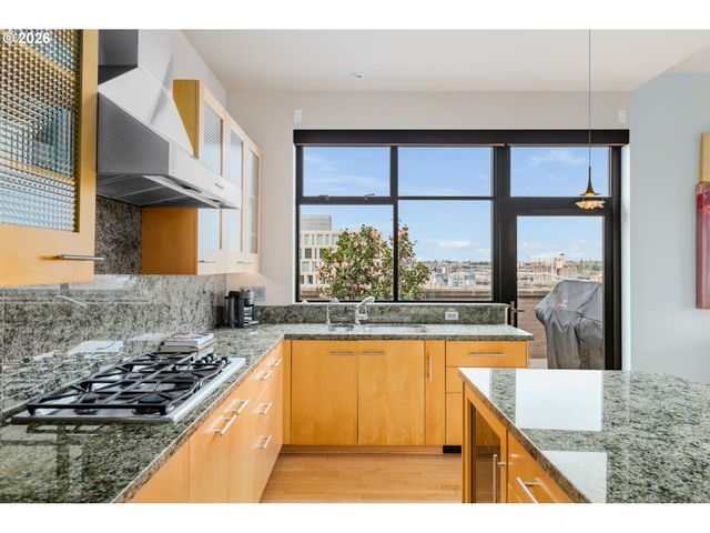 333 Nw 9TH Ave 1405, Portland, OR 97209