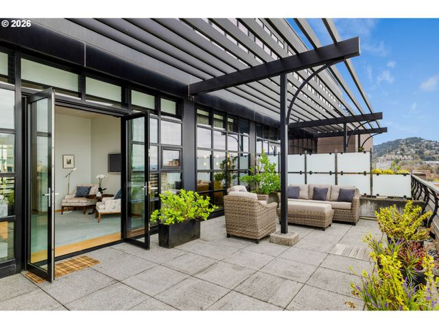 333 Nw 9TH Ave 1405, Portland, OR 97209