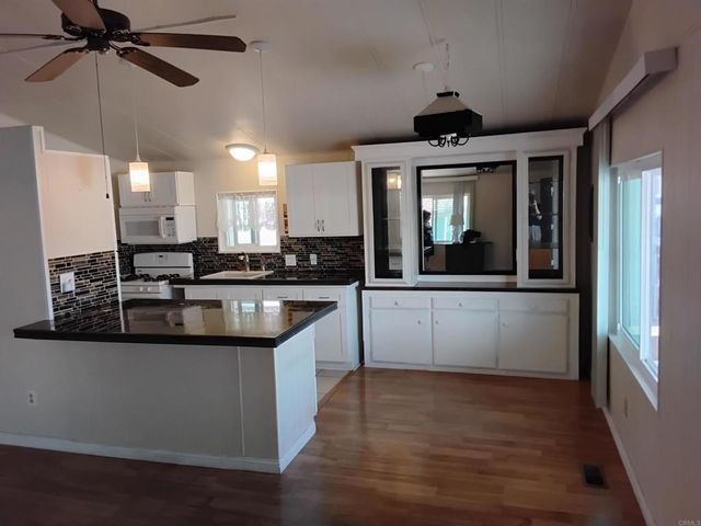 1515 Capalina Rd 42, San Marcos, CA 92069