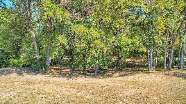 133 Falcon Point Drive, Heath, TX 75032