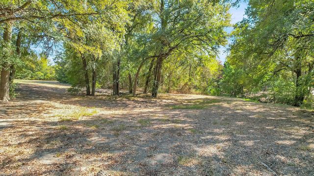 133 Falcon Point Drive, Heath, TX 75032
