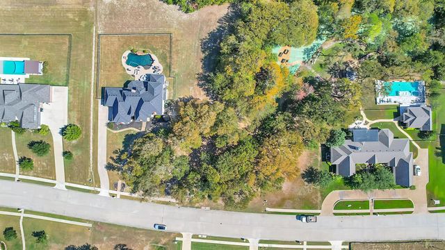 133 Falcon Point Drive, Heath, TX 75032