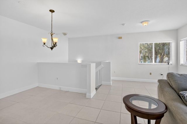 7400 Palomino Drive 524, Hollywood, FL 33024