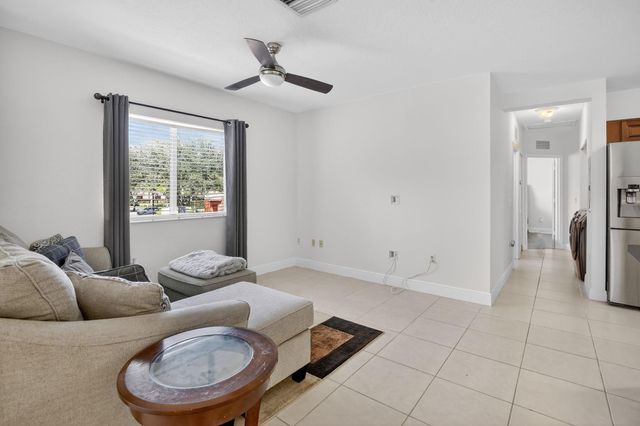 7400 Palomino Drive 524, Hollywood, FL 33024