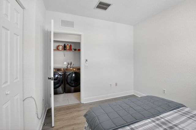7400 Palomino Drive 524, Hollywood, FL 33024