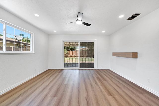 2845 E Swift Avenue, Fresno, CA 93726