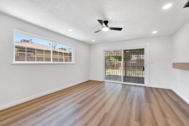 2845 E Swift Avenue, Fresno, CA 93726