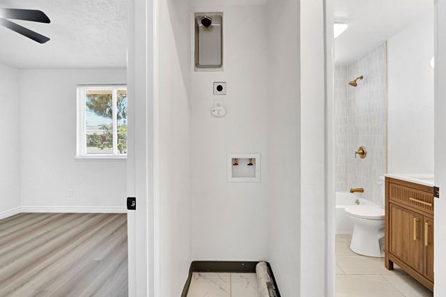 2845 E Swift Avenue, Fresno, CA 93726