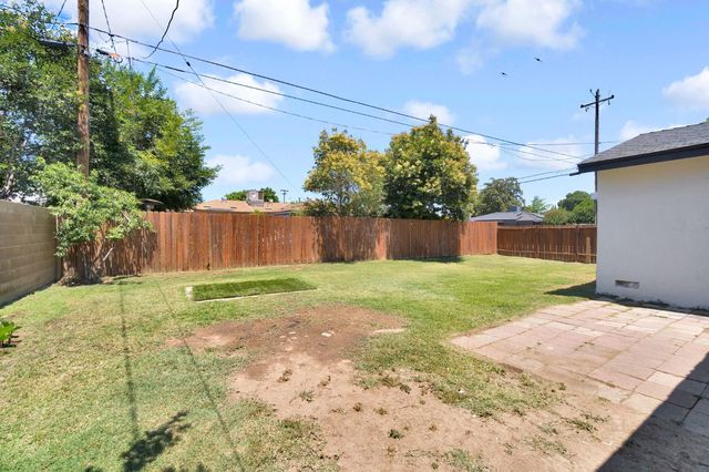 2845 E Swift Avenue, Fresno, CA 93726