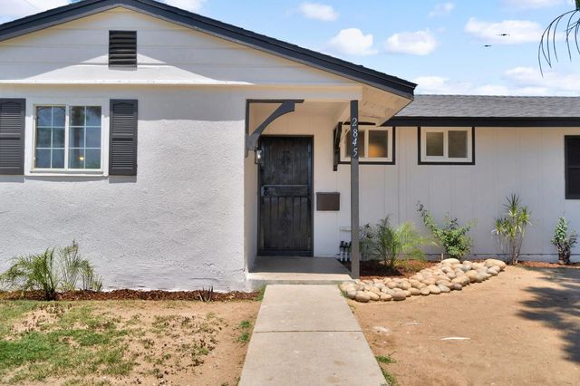 2845 E Swift Avenue, Fresno, CA 93726