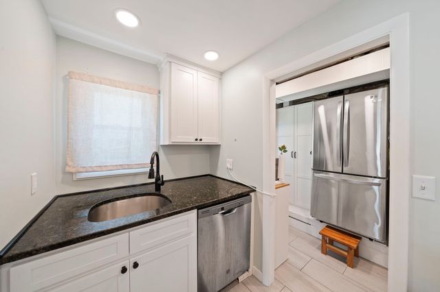12 Marivista Ave, Waltham, MA 02451