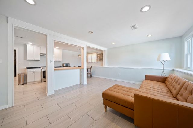 12 Marivista Ave, Waltham, MA 02451