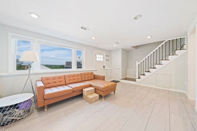 12 Marivista Ave, Waltham, MA 02451
