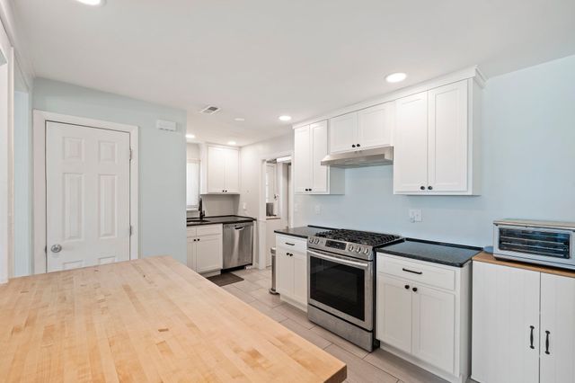12 Marivista Ave, Waltham, MA 02451