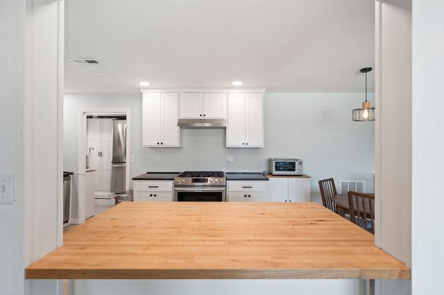 12 Marivista Ave, Waltham, MA 02451