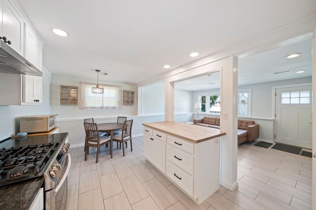 12 Marivista Ave, Waltham, MA 02451