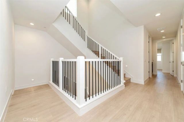 228 Stage, Irvine, CA 92618